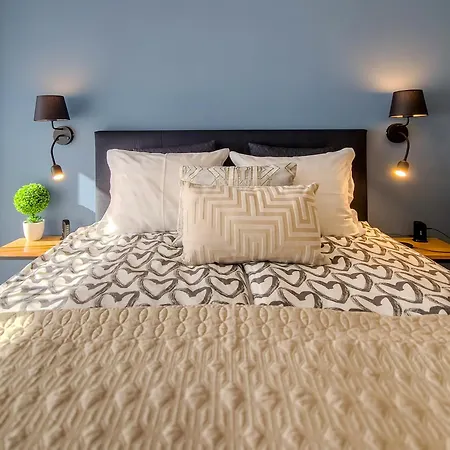 Sunny Balcony By Rotermann Apts Апартаменты *