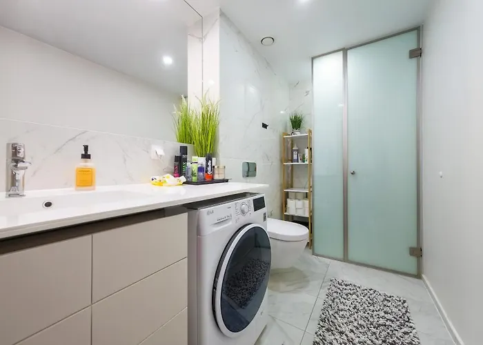 Sunny Balcony By Rotermann Apts * تالين